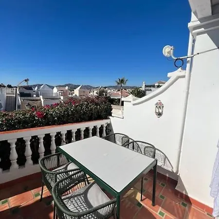 度假居 Beautiful Views, Pool & Just 10min To The